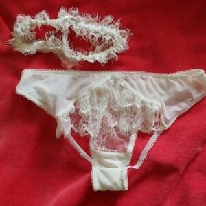 Sexy two piece panty & garter Valentines Day lingerie gift set, ivory